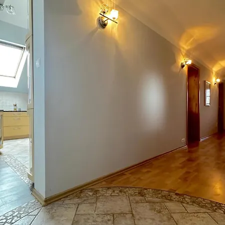 Purple - Charming Place, 15 Minutes To Old Town & 5 Minutes To Seaside Homestay